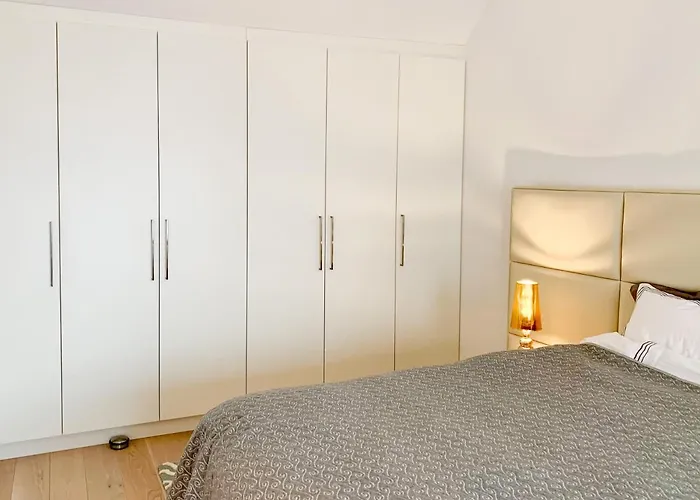 Premium Suburb House - Comfortable, Quiet, Beautiful Holiday home
