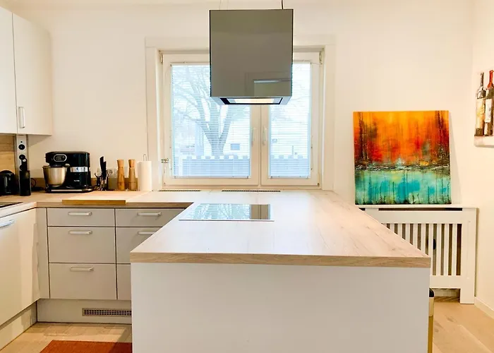 Premium Suburb House - Comfortable, Quiet, Beautiful
