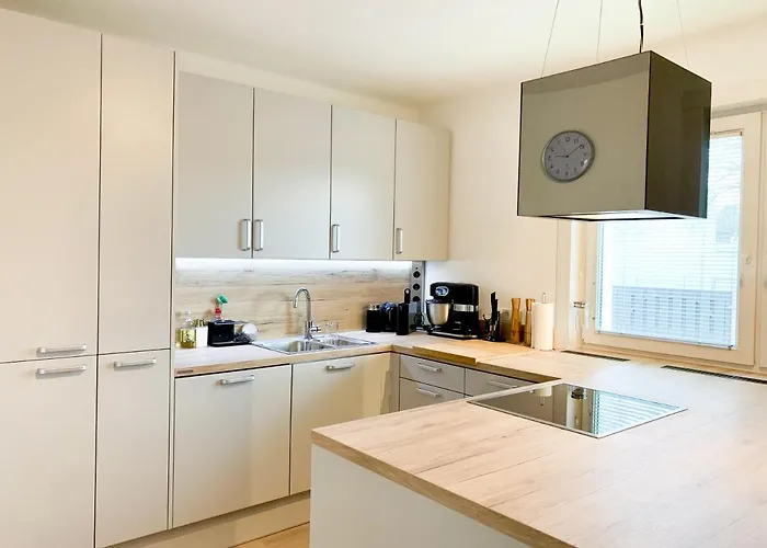 Premium Suburb House - Comfortable, Quiet, Beautiful Holiday home