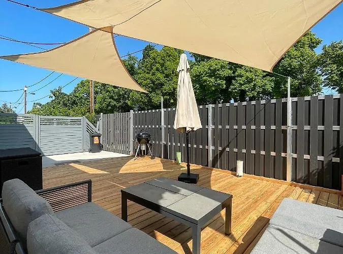 Holiday home Premium Suburb House - Comfortable, Quiet, Beautiful *